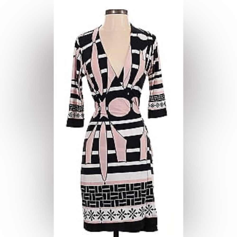 Analili Monochrome Graphic Wrap Dress